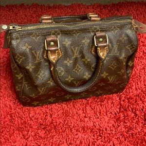 Louis Vuitton speedy 25